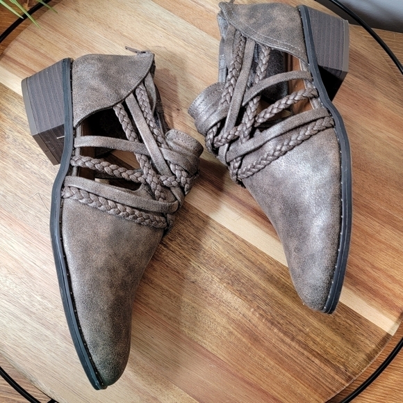 True Craft Epic Cutout Shortie Booties Bronze Metallic Braided Size 7.5 - Picture 7 of 14